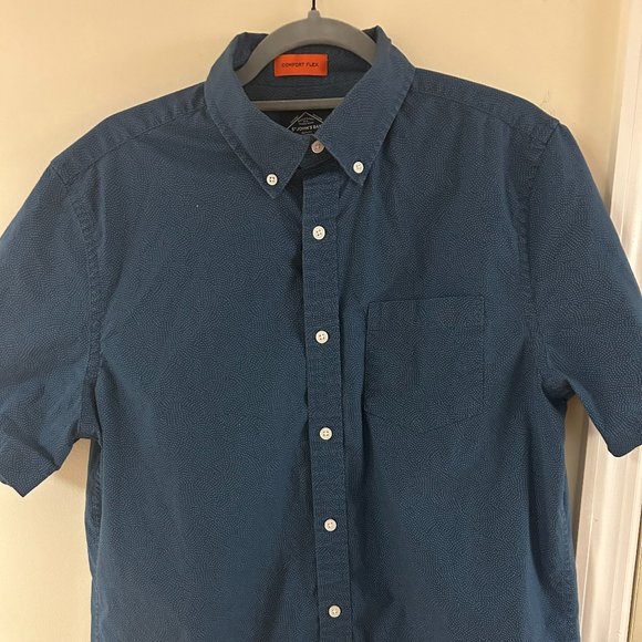 St. John's Bay Button Down Short Sleeve Men’s Shirt - Picture 1 of 5